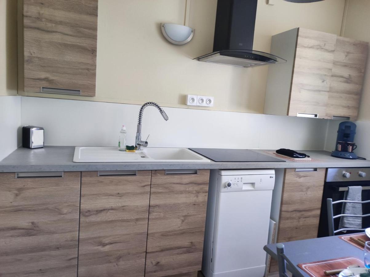 Studio - Meuble Tourisme, Trois Etoiles - 34 M2 Refait A Neuf- Residence Mâcon エクステリア 写真